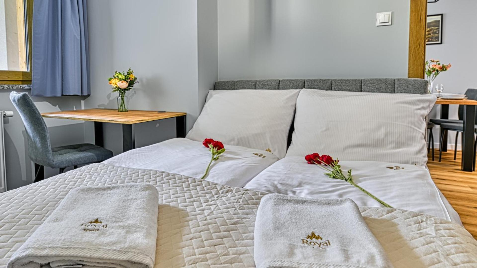 Apartamenty Royal Aparts Centrum - Kilinskiego 17A Przy Wyciagu, Blisko Szlakow シクラルスカ・ポレンバ エクステリア 写真