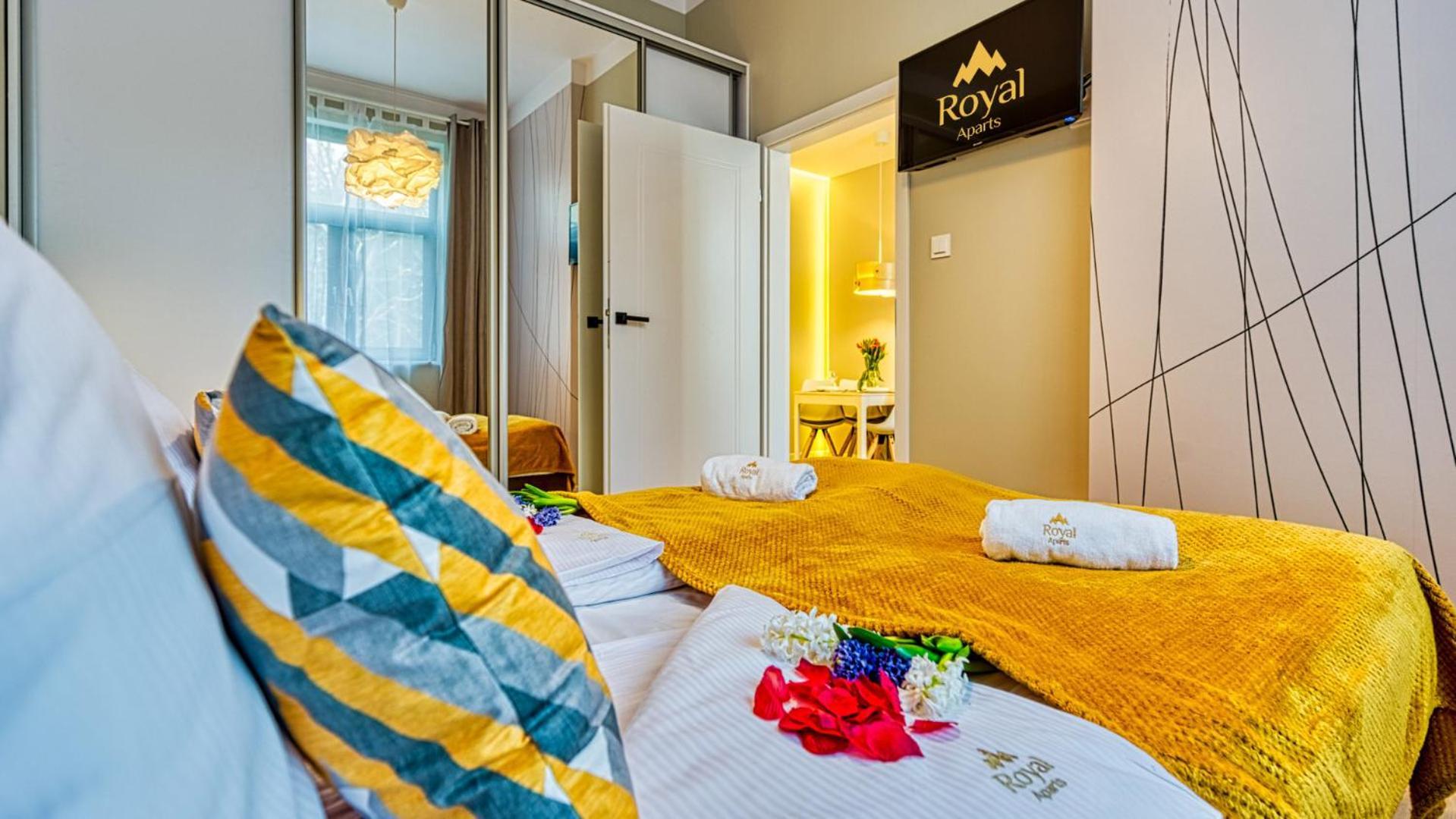 Apartamenty Royal Aparts Centrum - Kilinskiego 17A Przy Wyciagu, Blisko Szlakow シクラルスカ・ポレンバ エクステリア 写真
