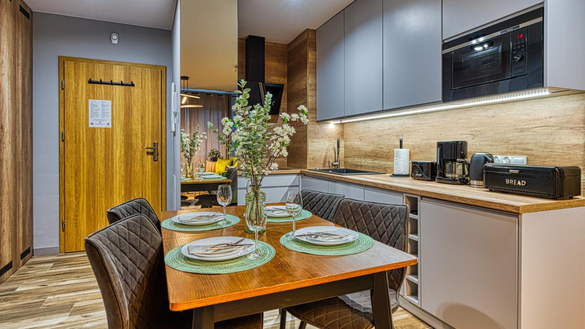 Apartamenty Royal Aparts Centrum - Kilinskiego 17A Przy Wyciagu, Blisko Szlakow シクラルスカ・ポレンバ エクステリア 写真